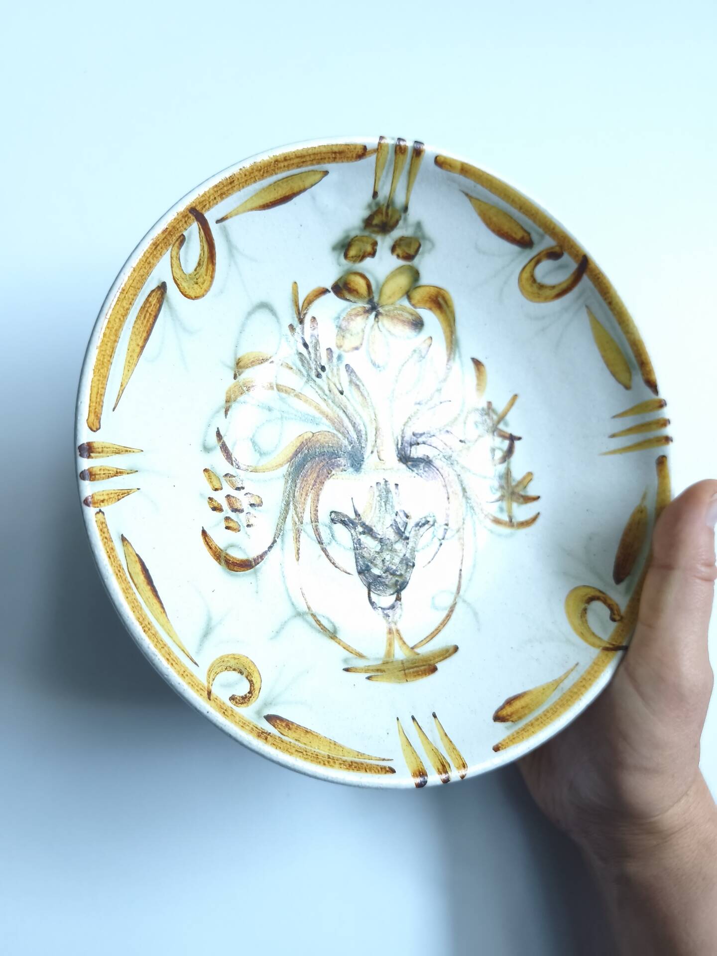Vintage hollow plate Keraluc Quimper France G6 floral decoration bo