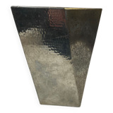 Tin vase hammered by Jean Chorin