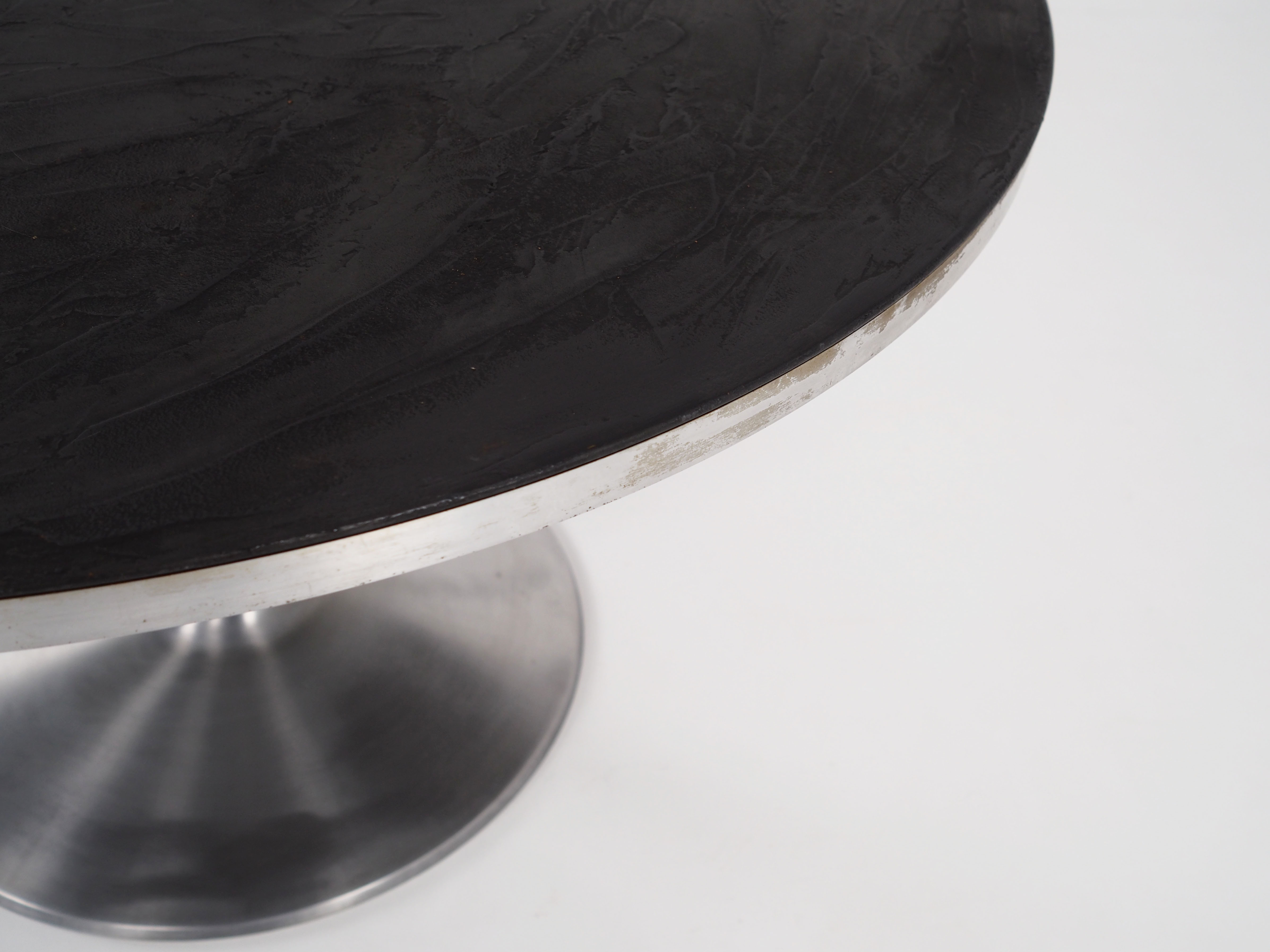 Round table,Designed by Poul Cadovius for Cado, 80s design