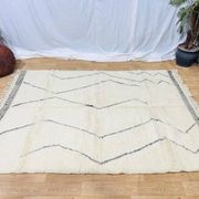Large traditional handwoven Azilal Berber rug, size 3/4 m.