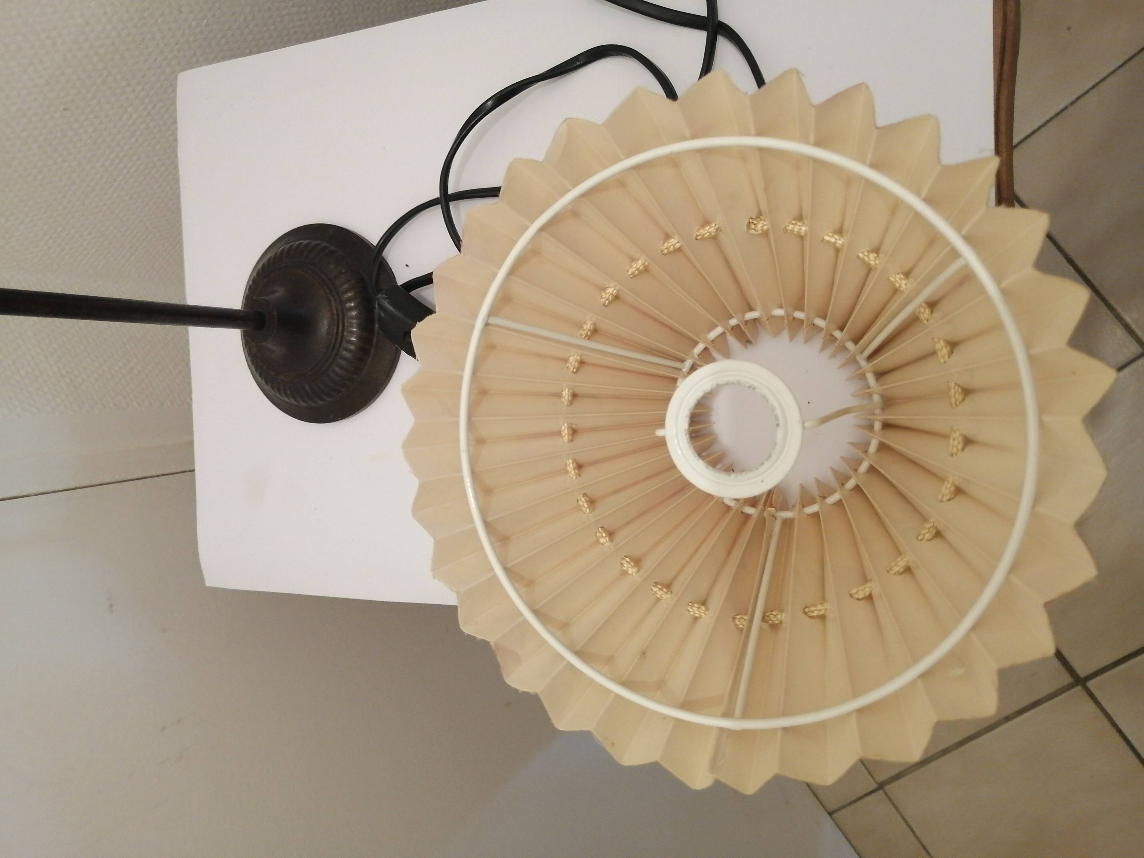 Vintage or other vintage footbed lamp