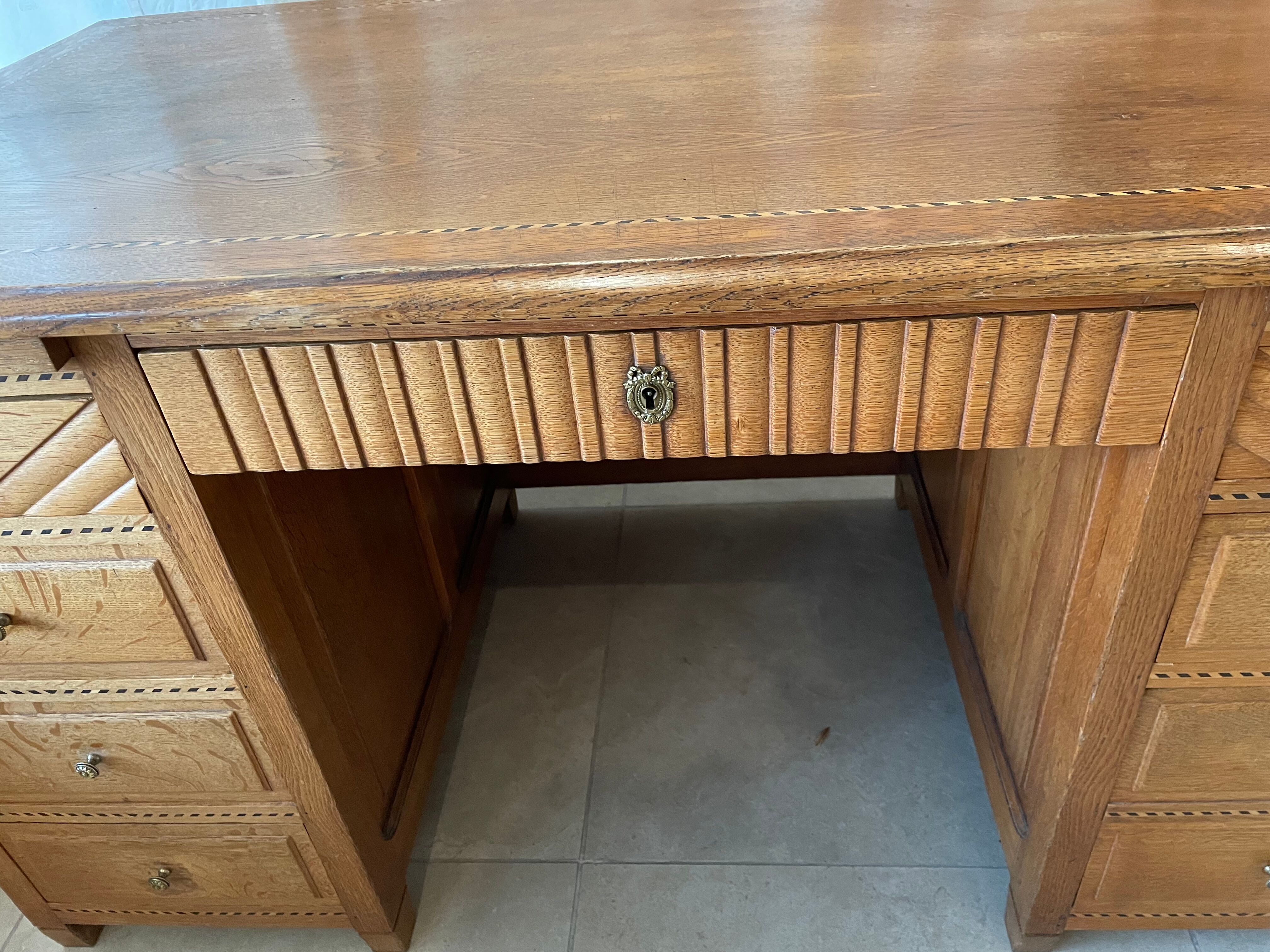 Minister's Office in Oak