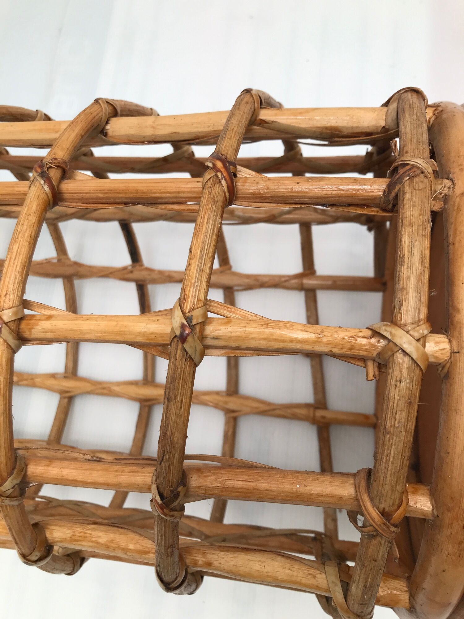 Vintage 50-60s rattan umbrella holder