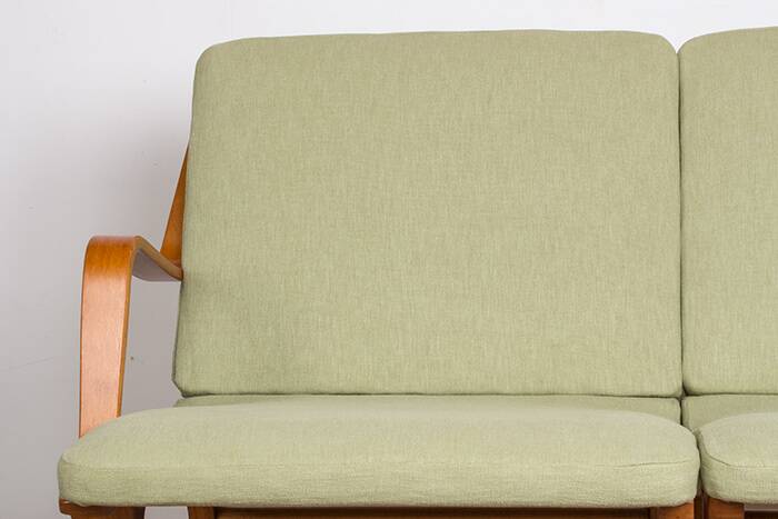 Danish 2-seater sofa in laminated beech and mahogany model AX by Peter Hvidt