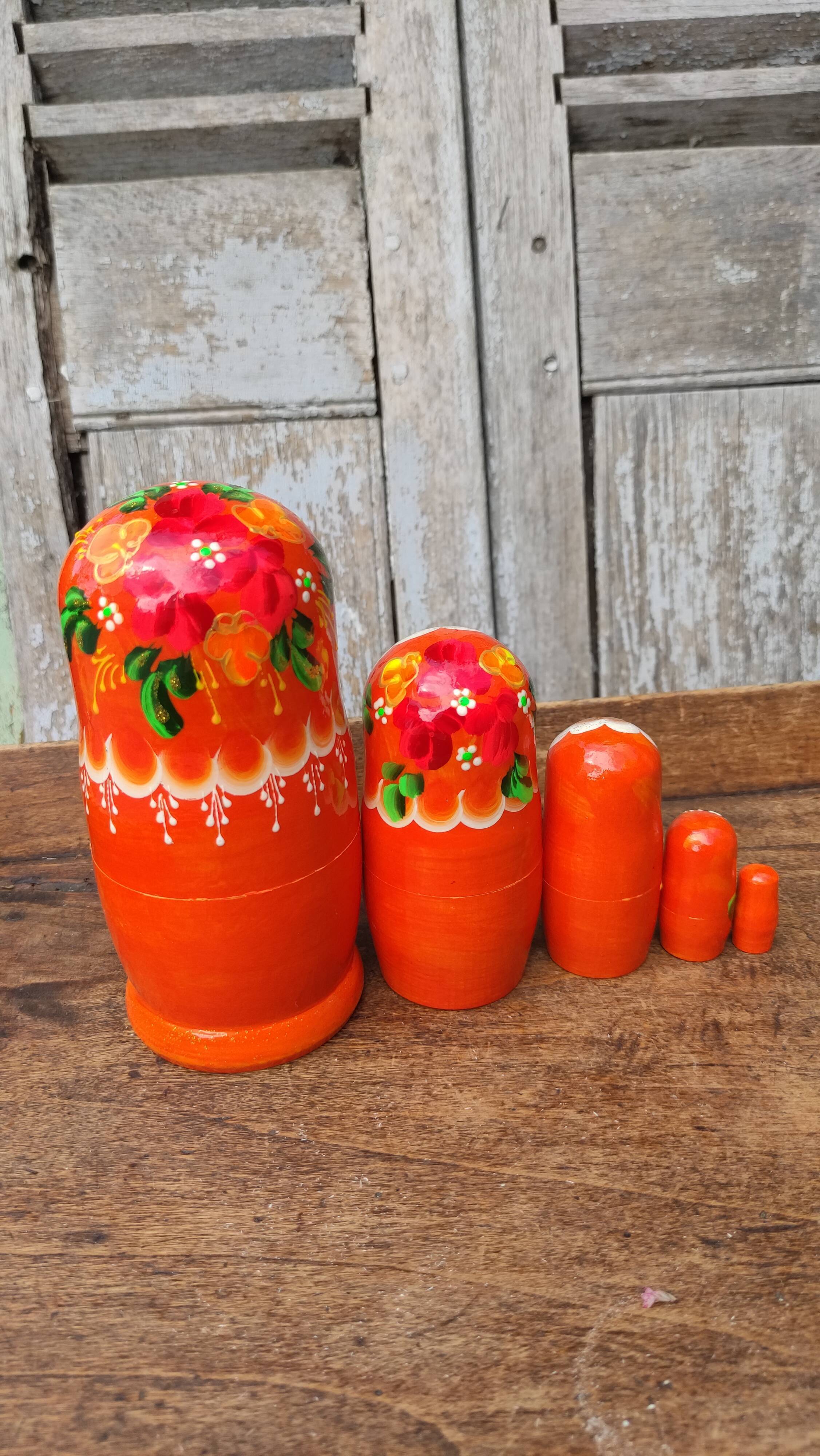 Poupées russes ou Matriochka traditionnelle