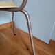 Chaise d'école adulte revisitée en jaune