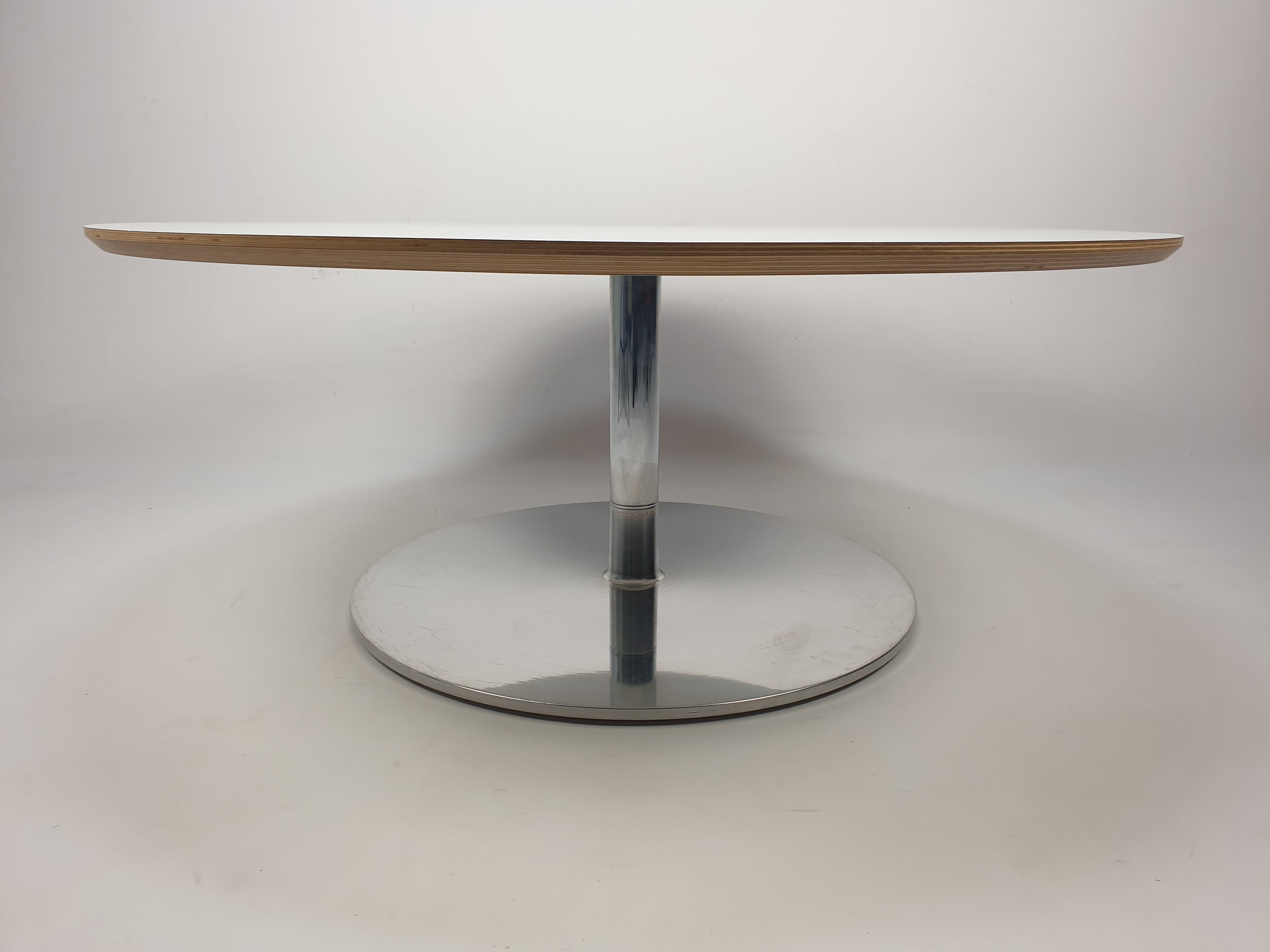 Round coffee table by Pierre Paulin for Artifort, 1990s