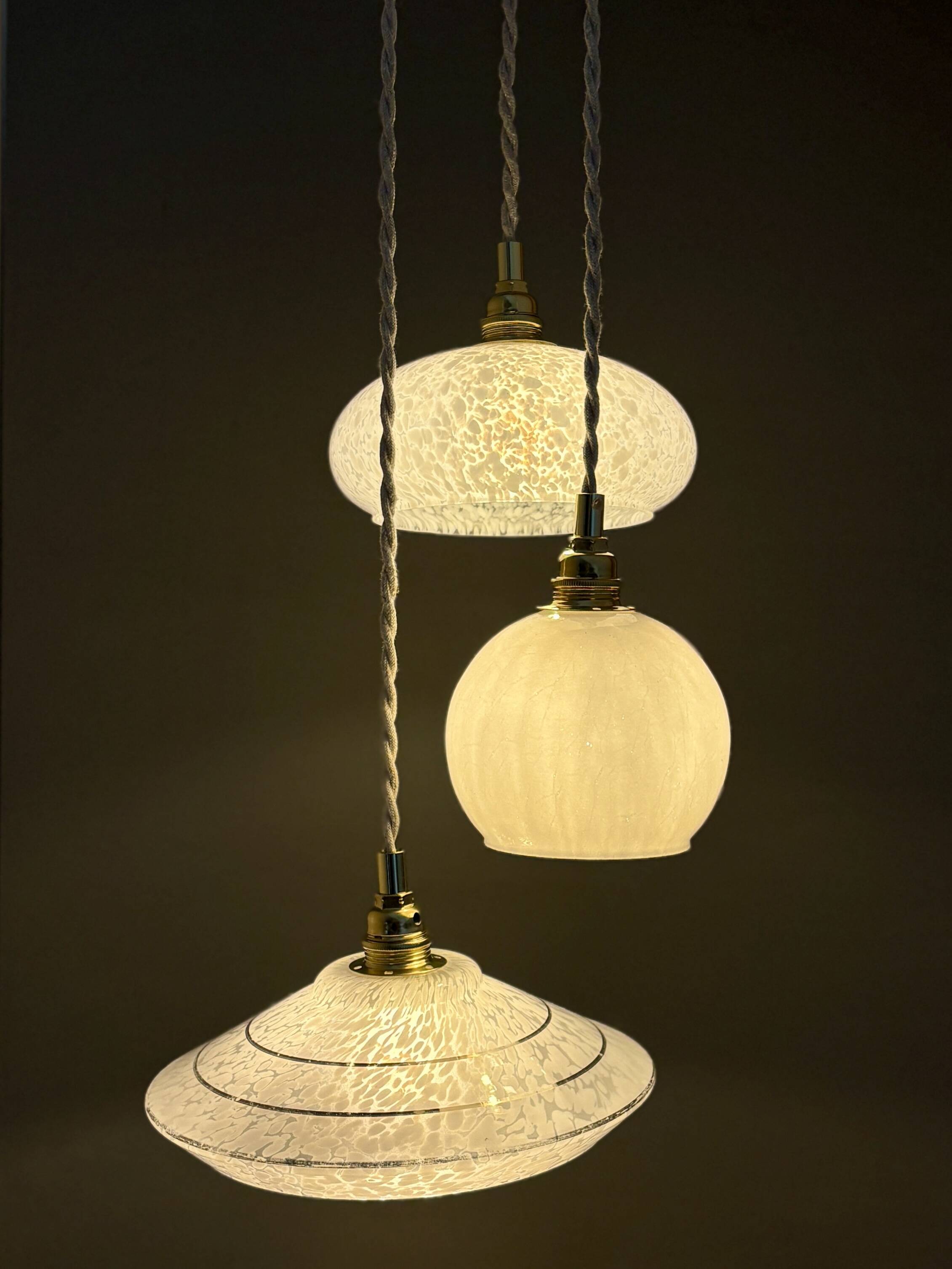 Vintage white glass triple globe suspension from Clichy and opaline.