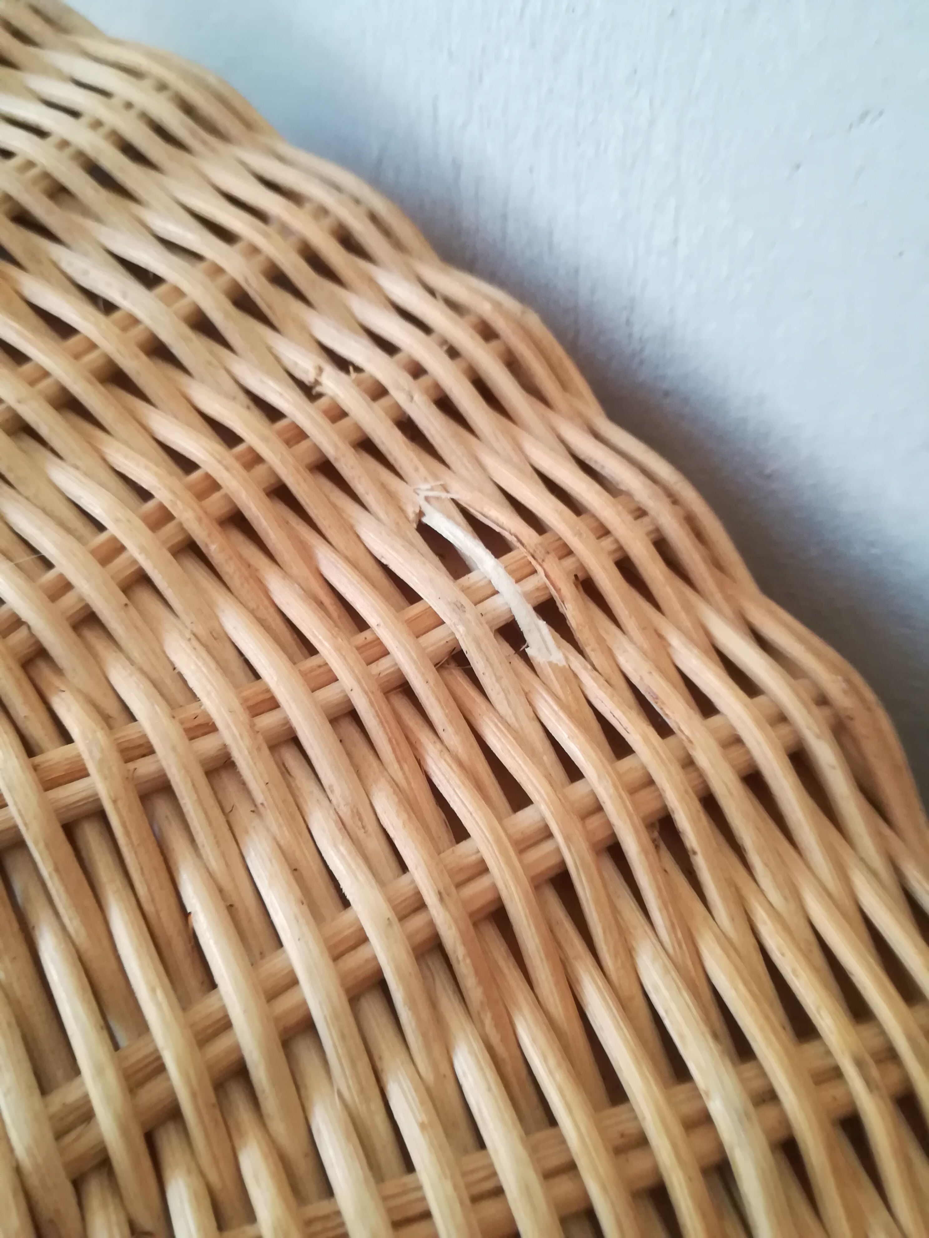 Wicker sofa tip