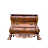 Commode en chêne antique