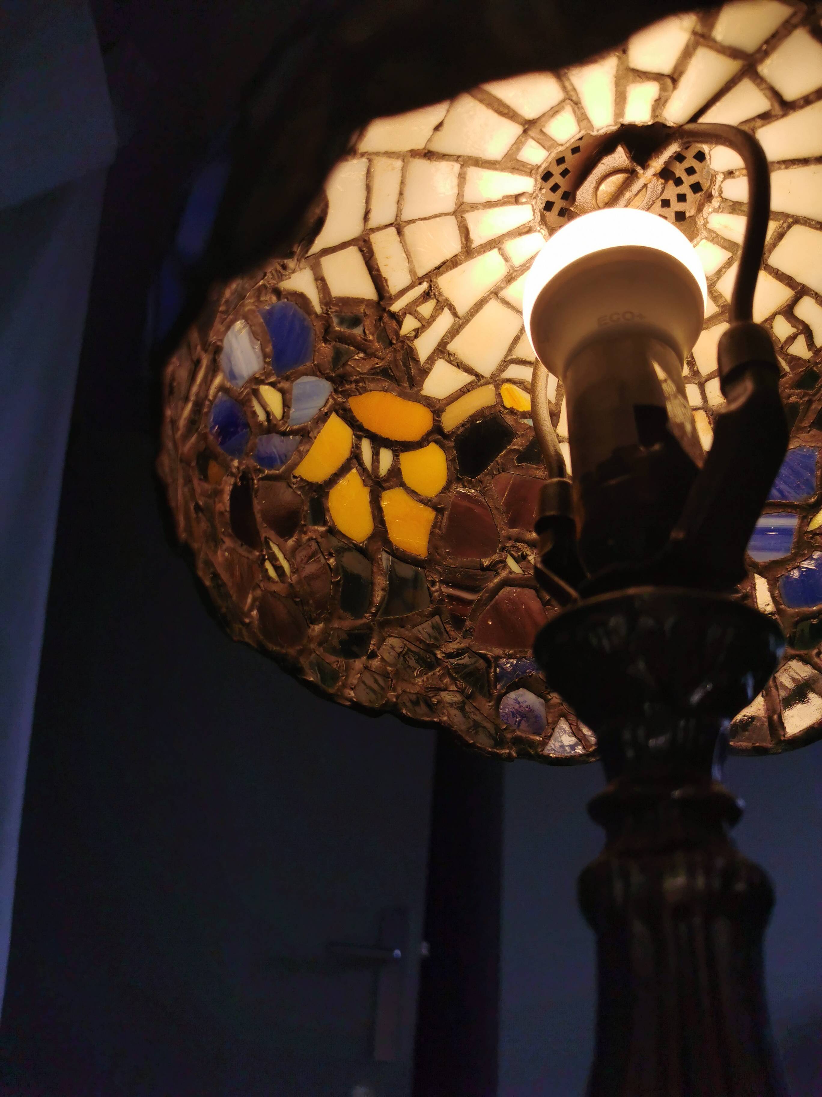 Tiffany style lamp, leaded stained glass, art nouveau.
