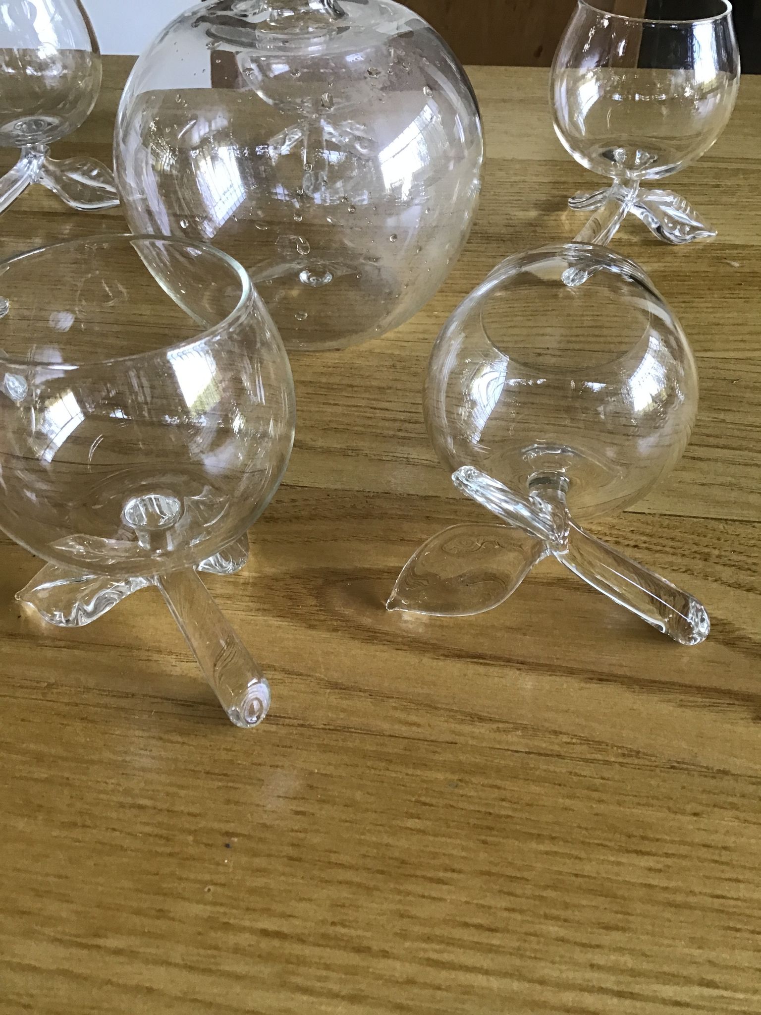 Carafe service and 6 ball glasses