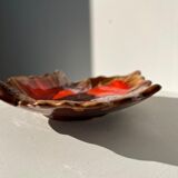 Empty Vallauris pocket in the shape of a leaf, orange and brown iced décor