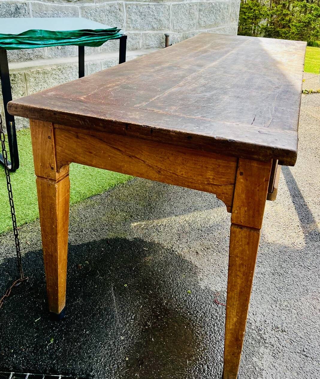 Farm table