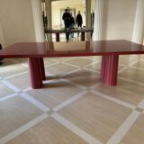 Contemporary 80s design table – Memphis style