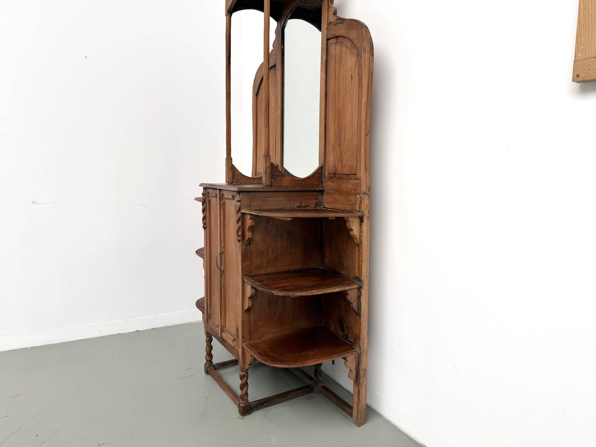 Popular Art cabinet sideboard, 1900