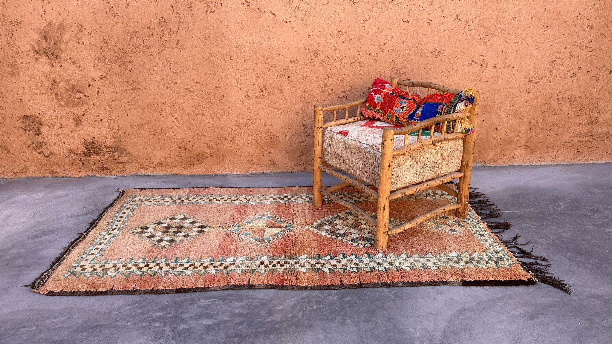 Tapis Marocain Boujad rose et Blue -124 x 248 cm