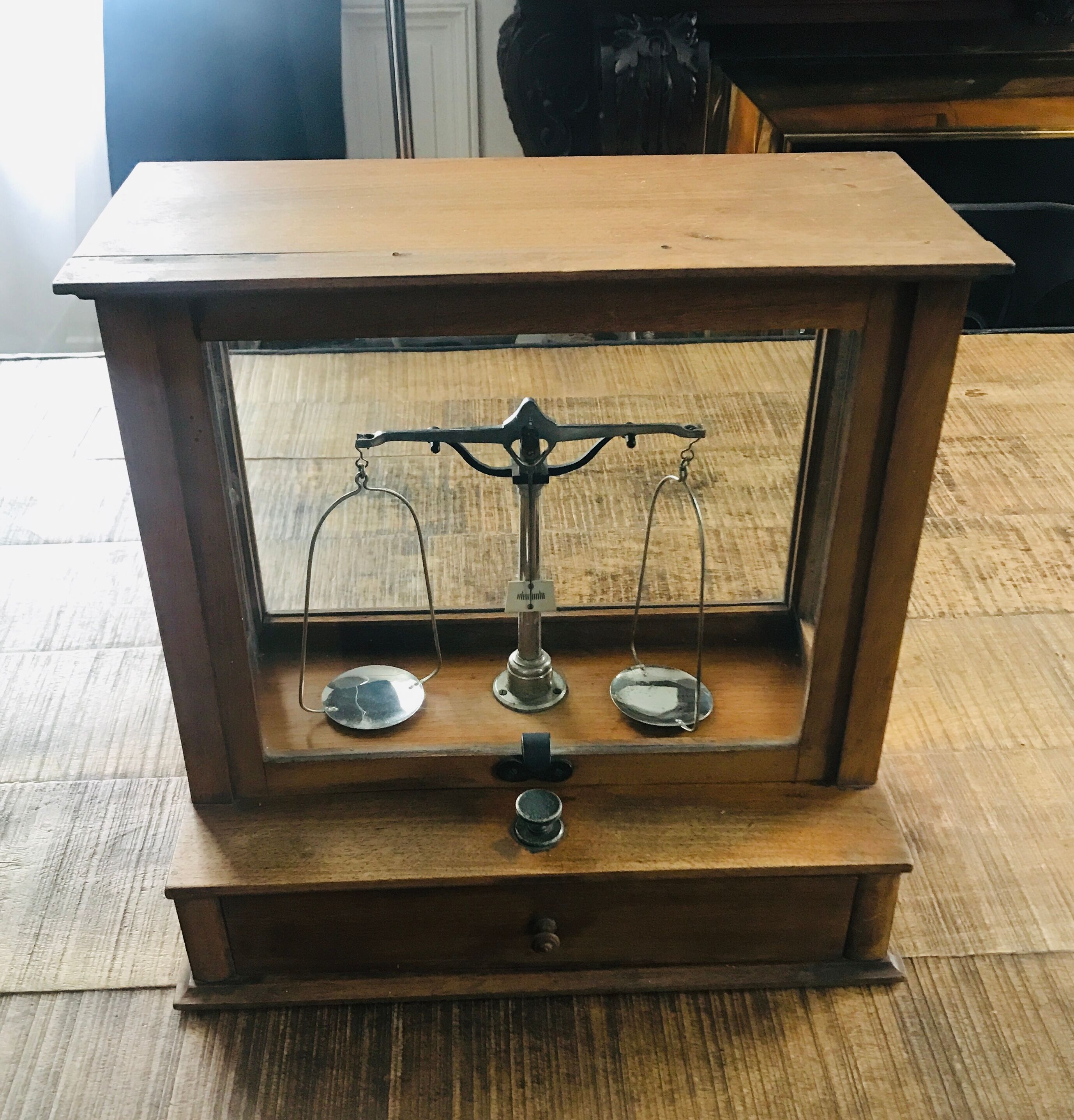 Apothecary trebuchet scale in wooden chest