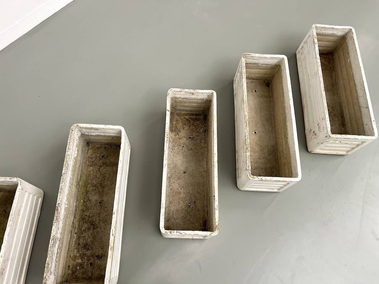 Set of 8 fiber cement planters