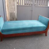 Empire daybed in mahogany gooseneck