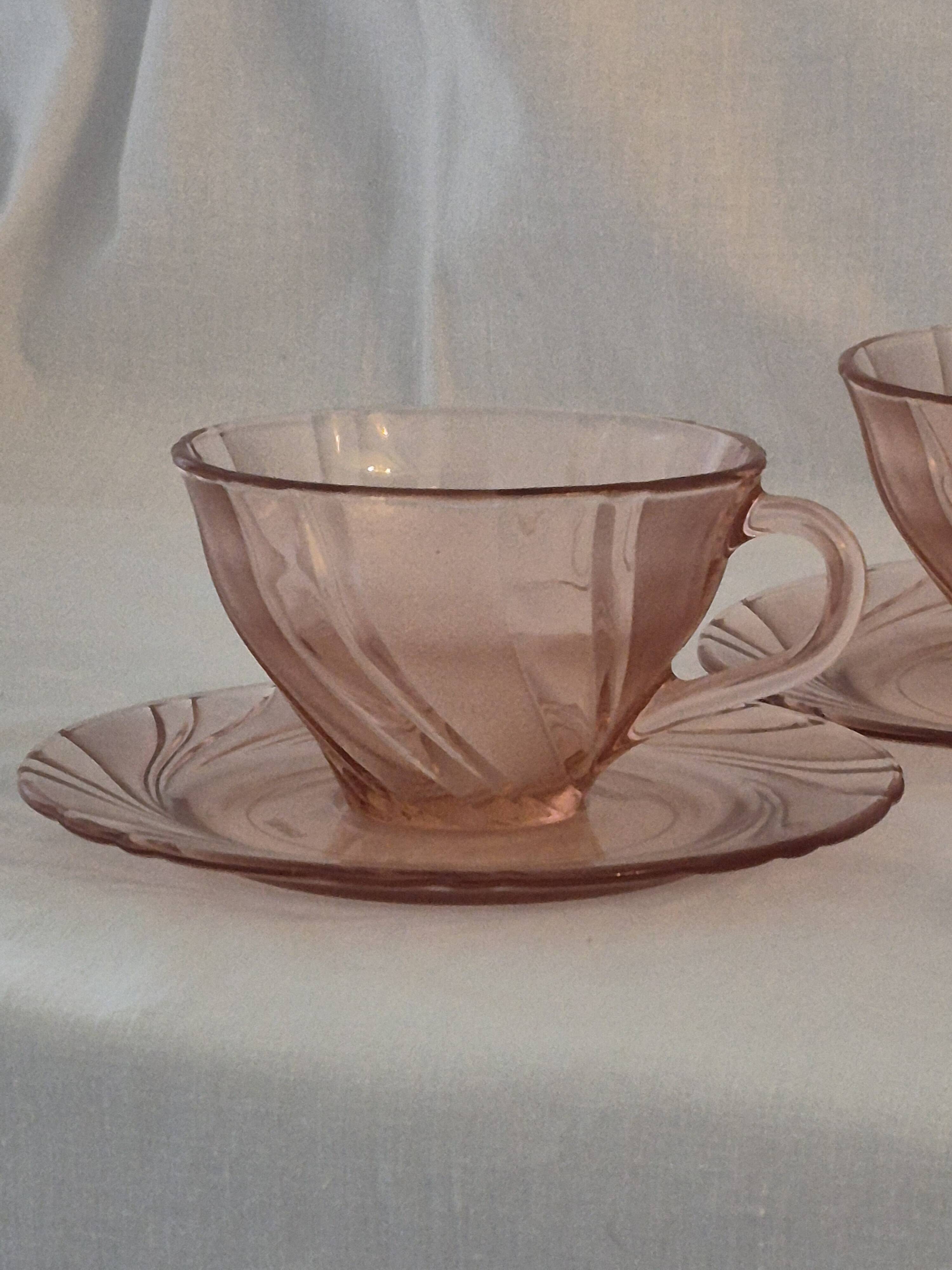 Cups and saucers vereco model beau rivage
