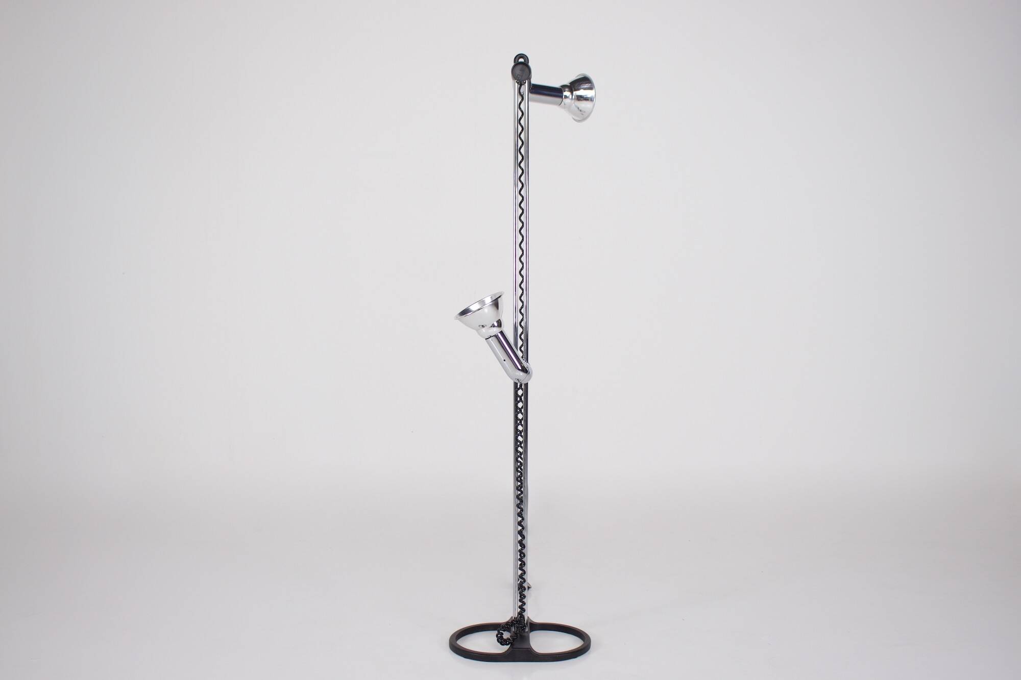 Lampadaire “Tubes” Staff.