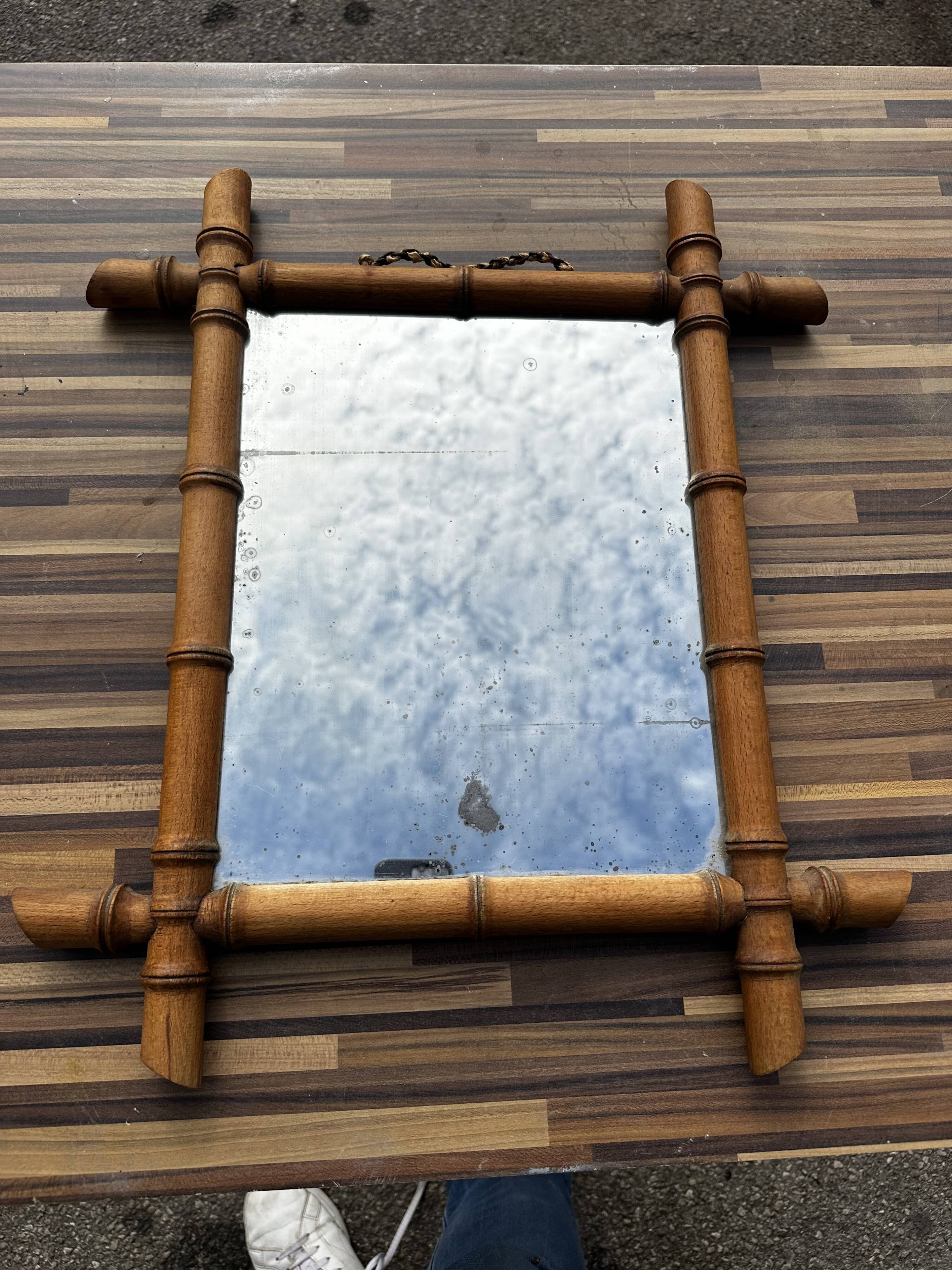 Antique mirror from the 1920s-1930s in bamboo H 49 cm / W 42 cm