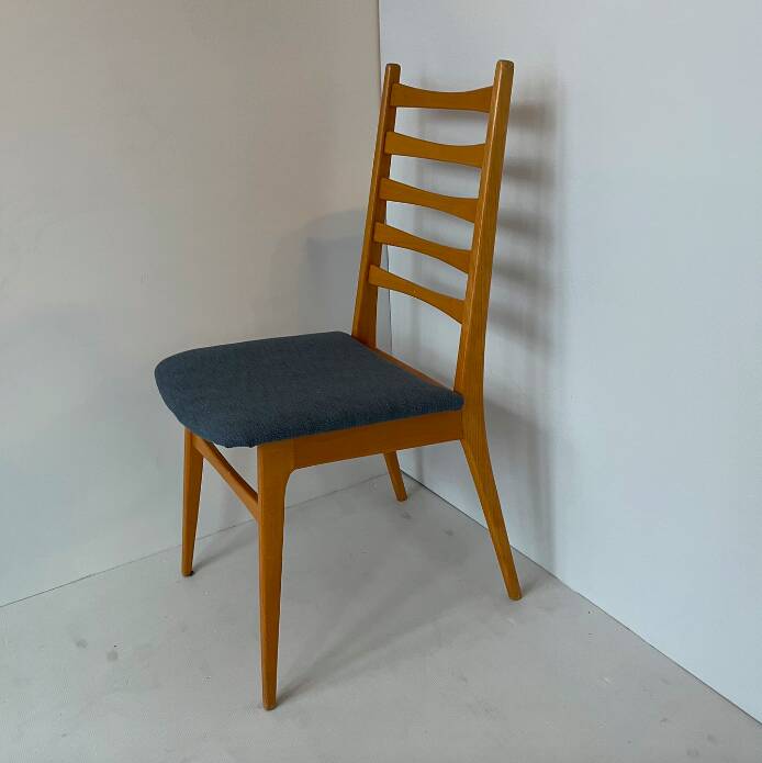 Chaise vintage bois clair Benze Sitzmobel