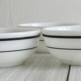 4 ramekins in white opaline, rounded shape, clean green borders