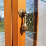 Trapeze window 4 shelves glass displays