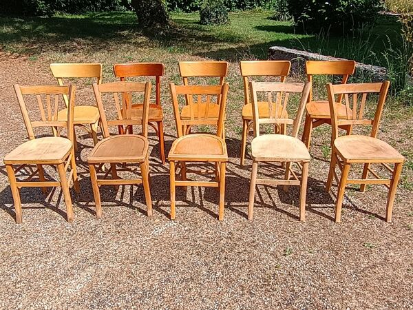 Ensemble de 10 chaises bistrot dépareillées années 1950-70 vintage