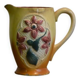 Flowering slurry pitcher