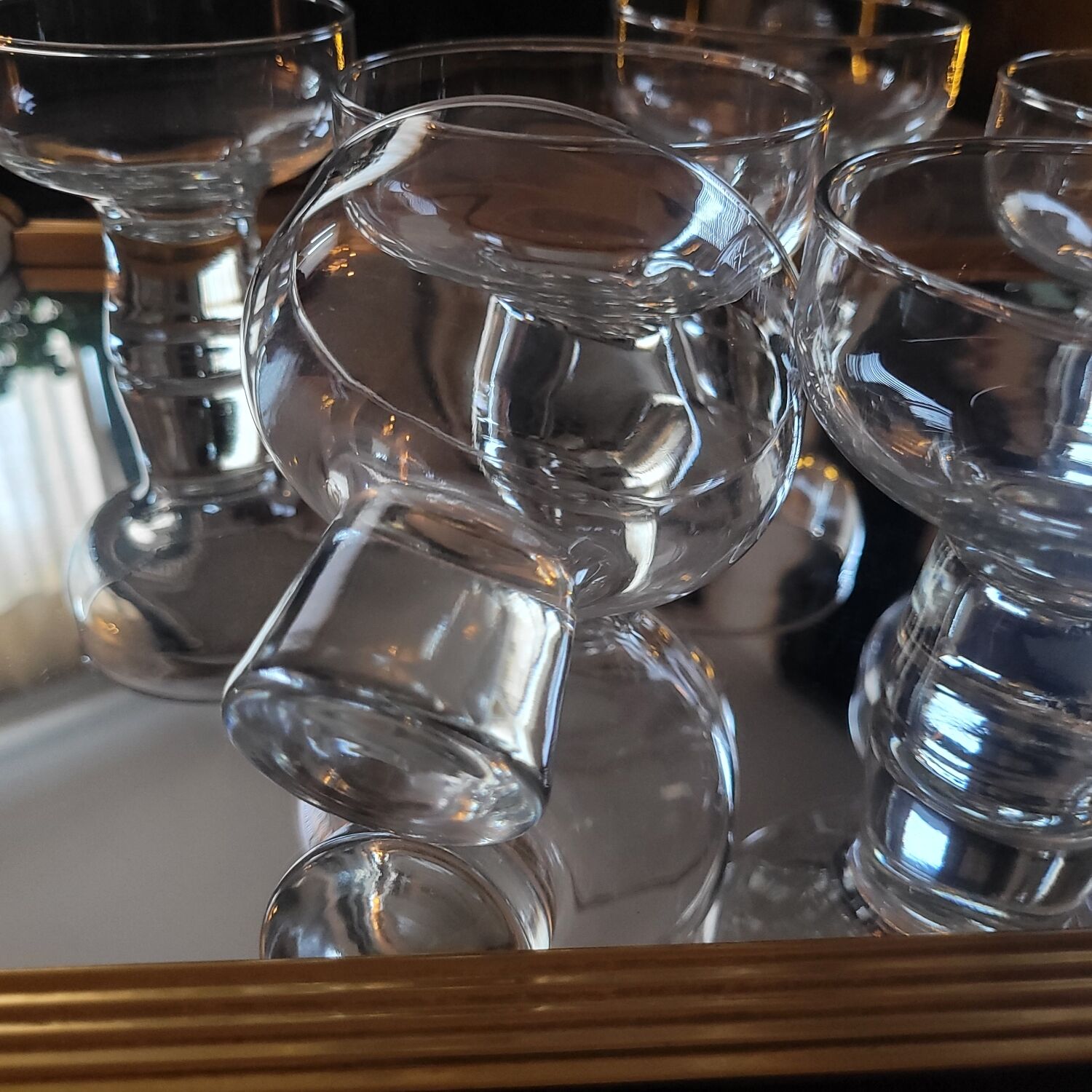 6 modernist bowls in solid glass (1970s)