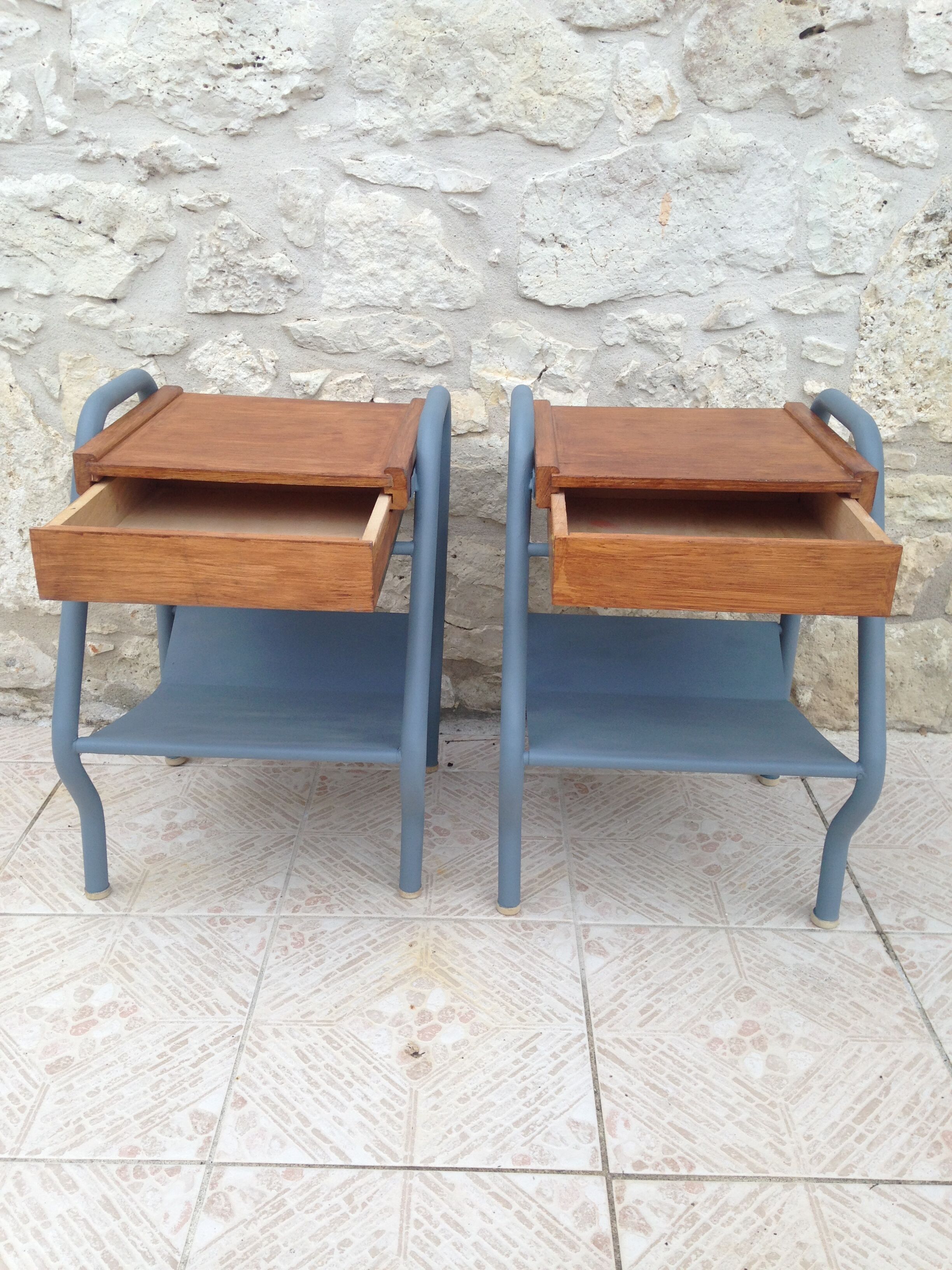 Pair of bedside years 50/60