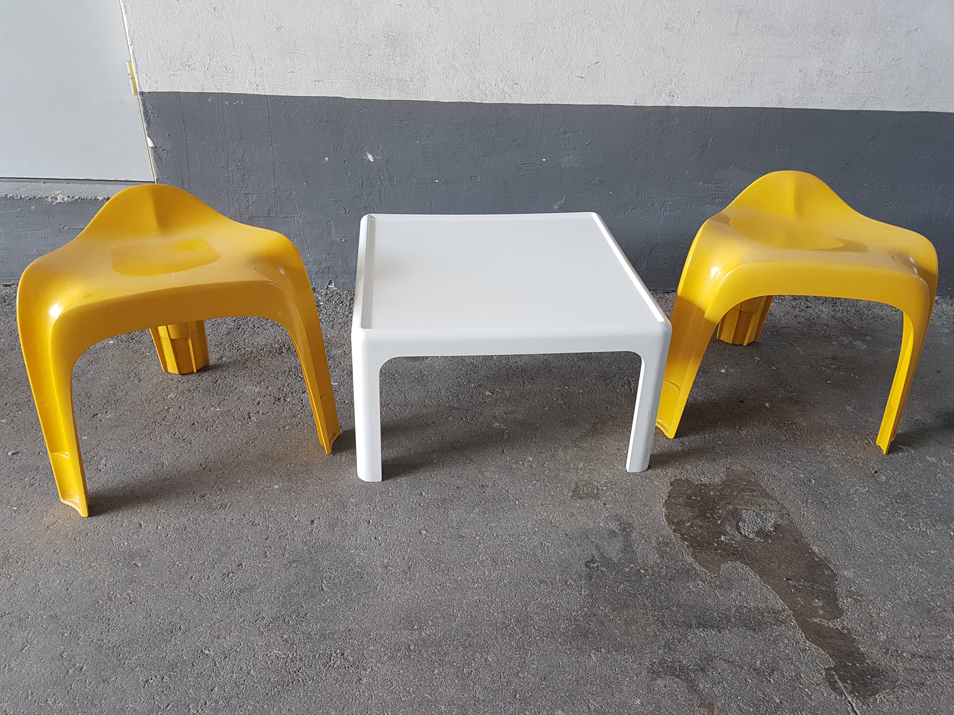 Design Peter Ghyczy edition Horn 60s 70s coffee table