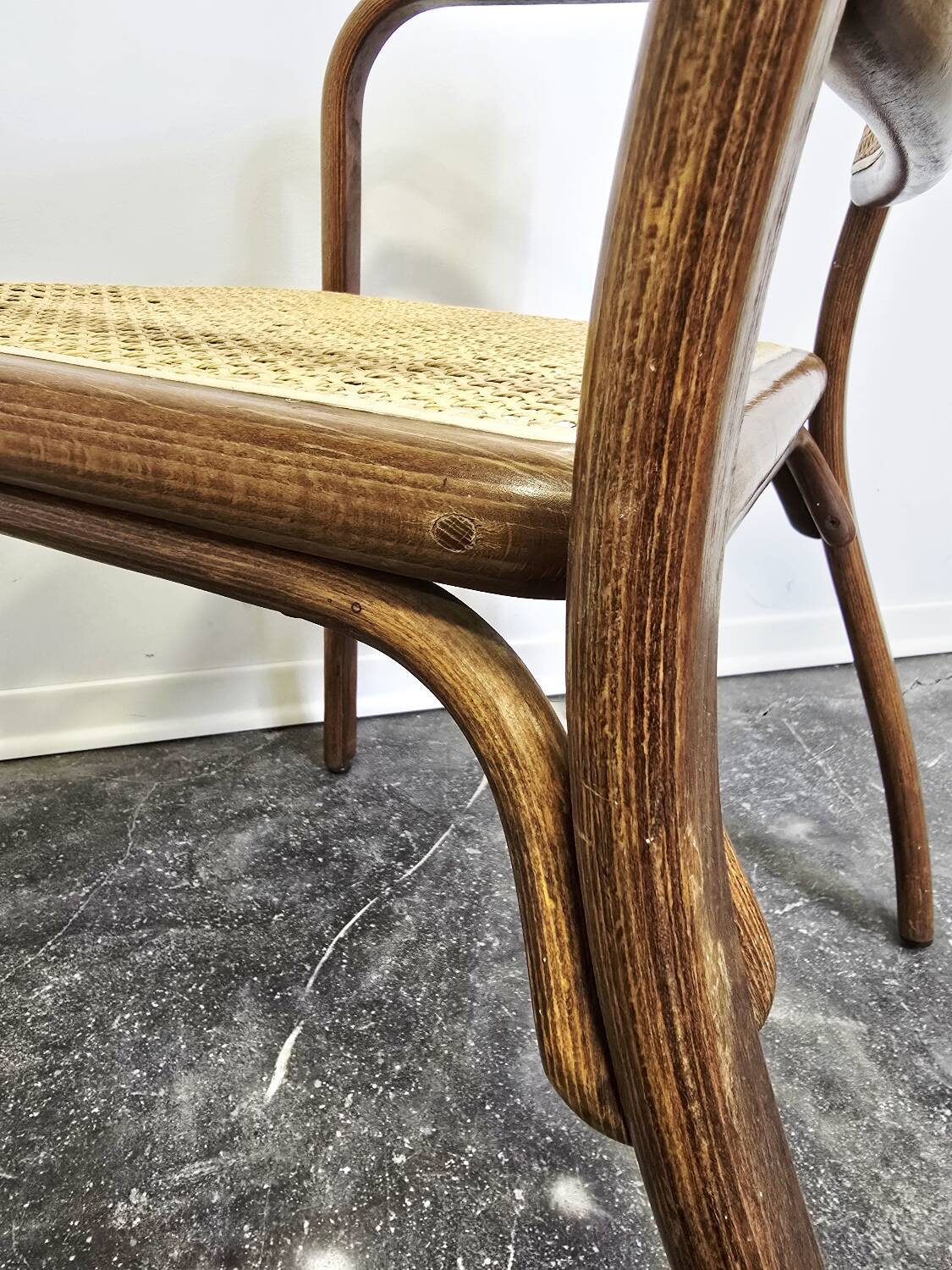 Fauteuil en bois cintré des années 60
