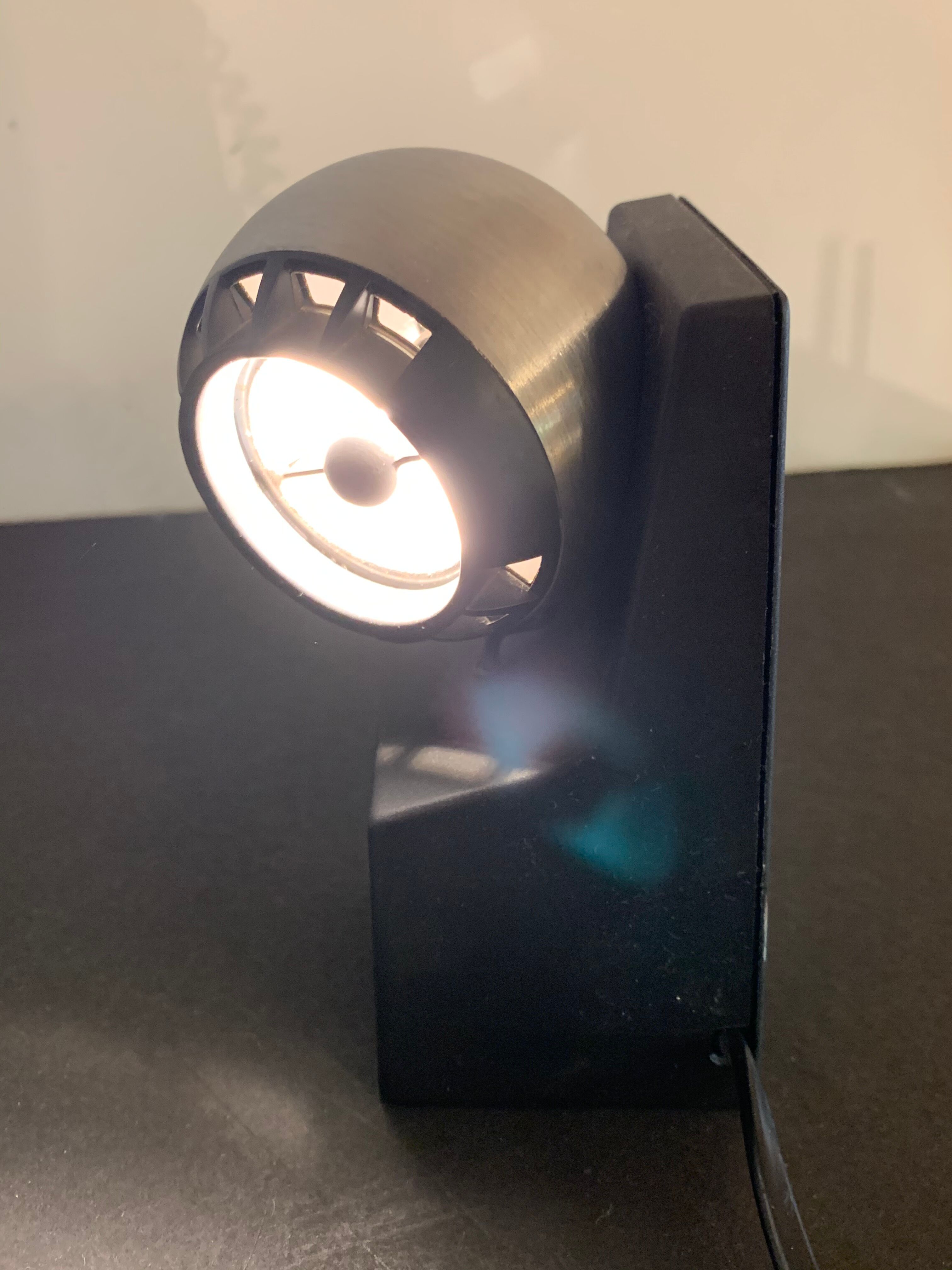 Lampe spot noire articulée Osram 1970