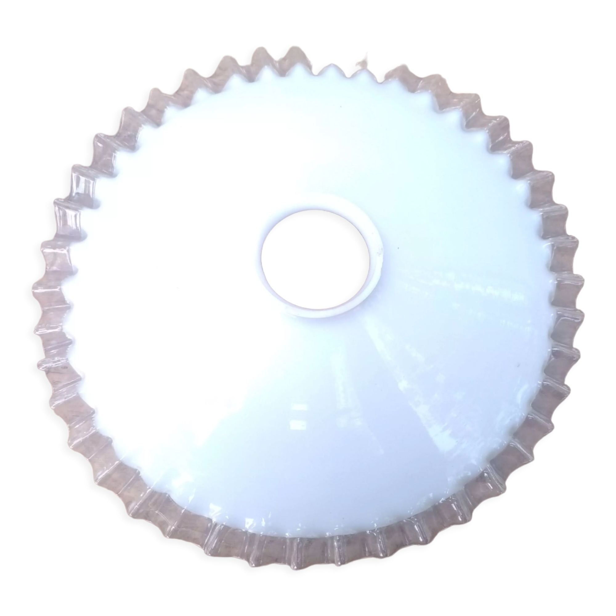 Serrated opaline lampshade cup