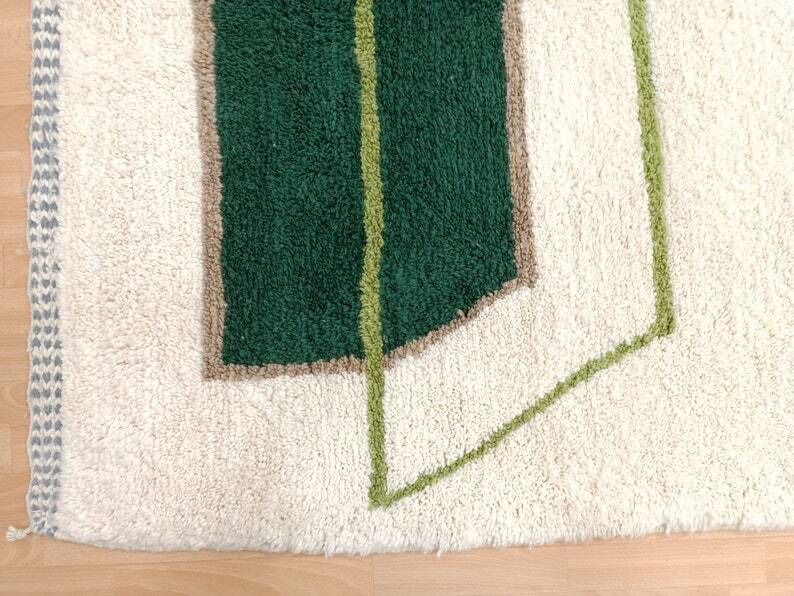 Traditional handmade Beni Ouarine rug 250cmx150cm