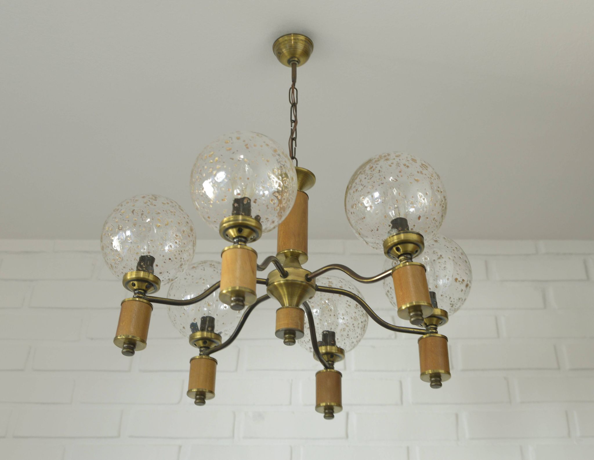 Suspension vintage en laiton, élégante et rustique, style colonial