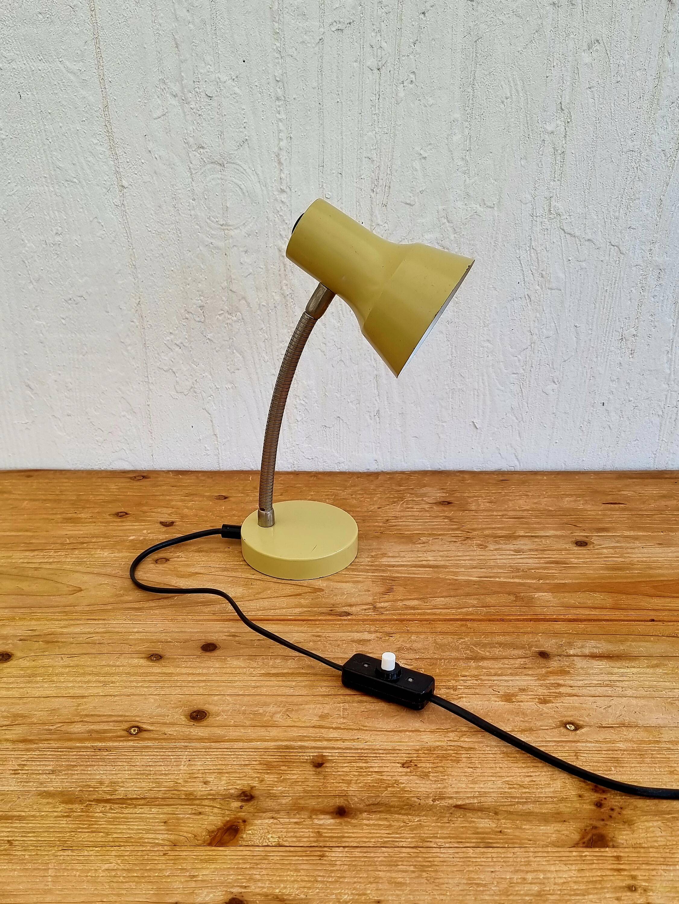 Lampe de bureau beige vintage