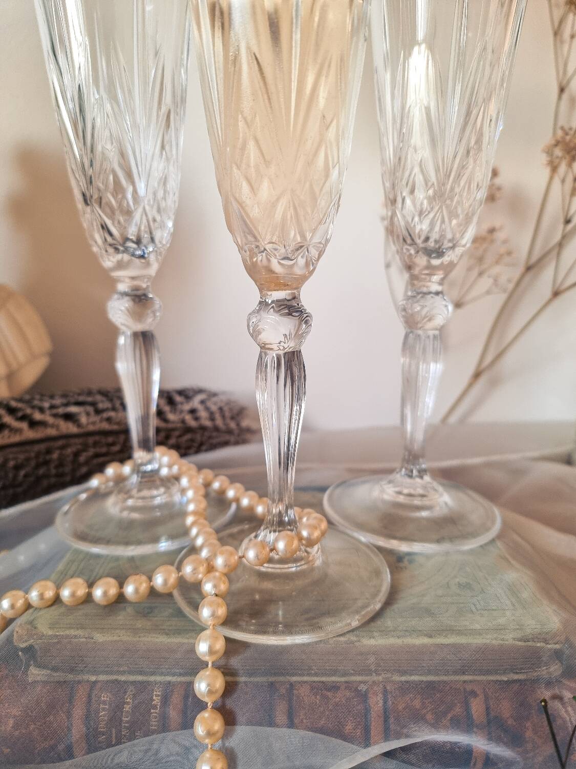 3 crystal Champagne flutes