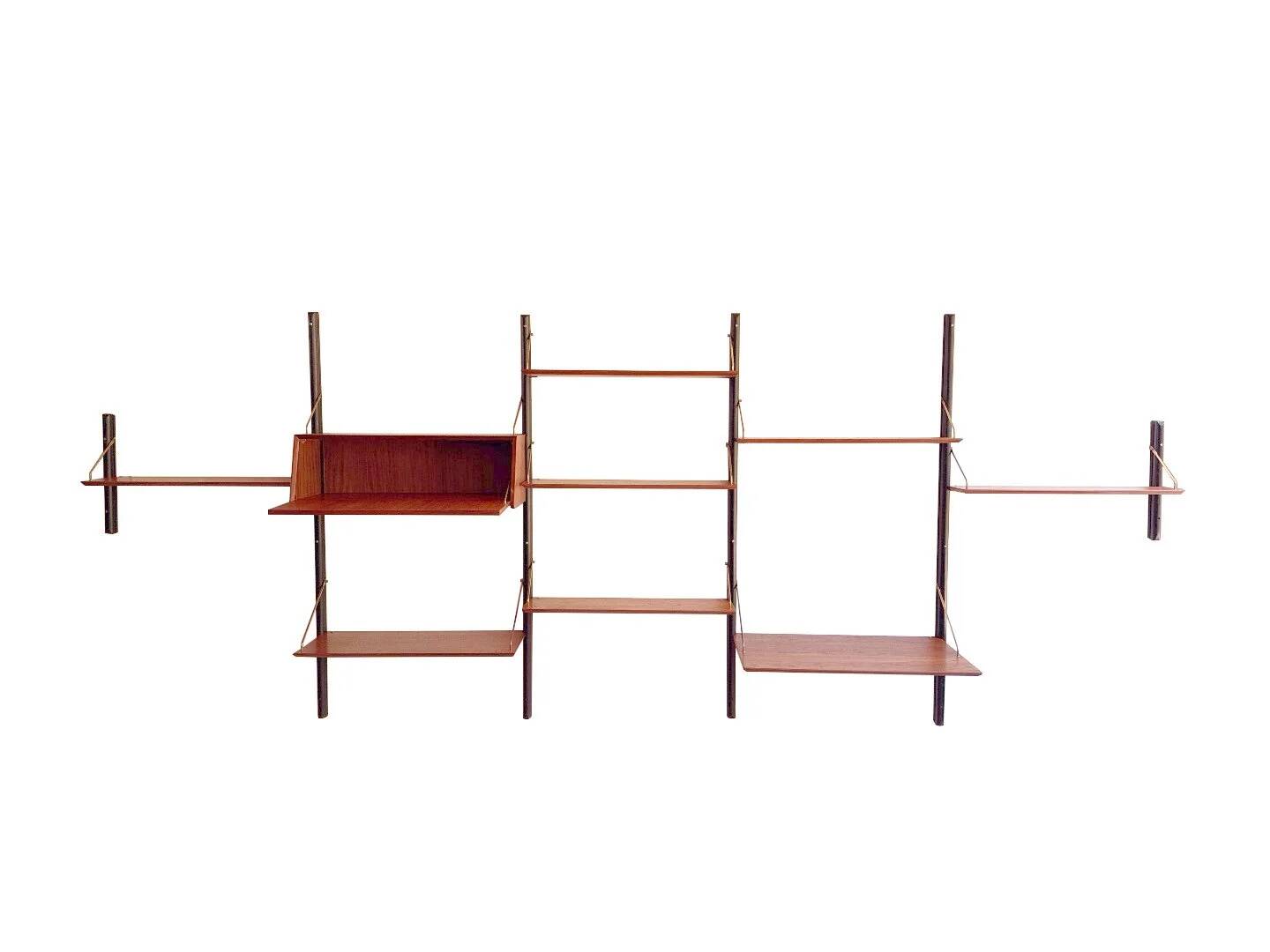 Un ensemble mural vintage de 5 pièces avec bureau par Louis van Teeffelen.