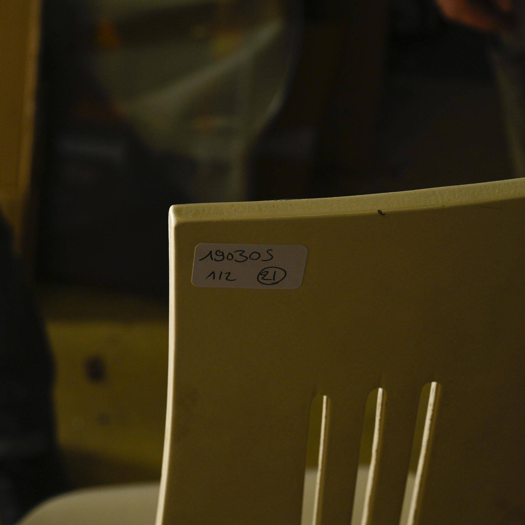 Pair of M352 Lyre chairs in molded plywood, Theo Häberli, 1968