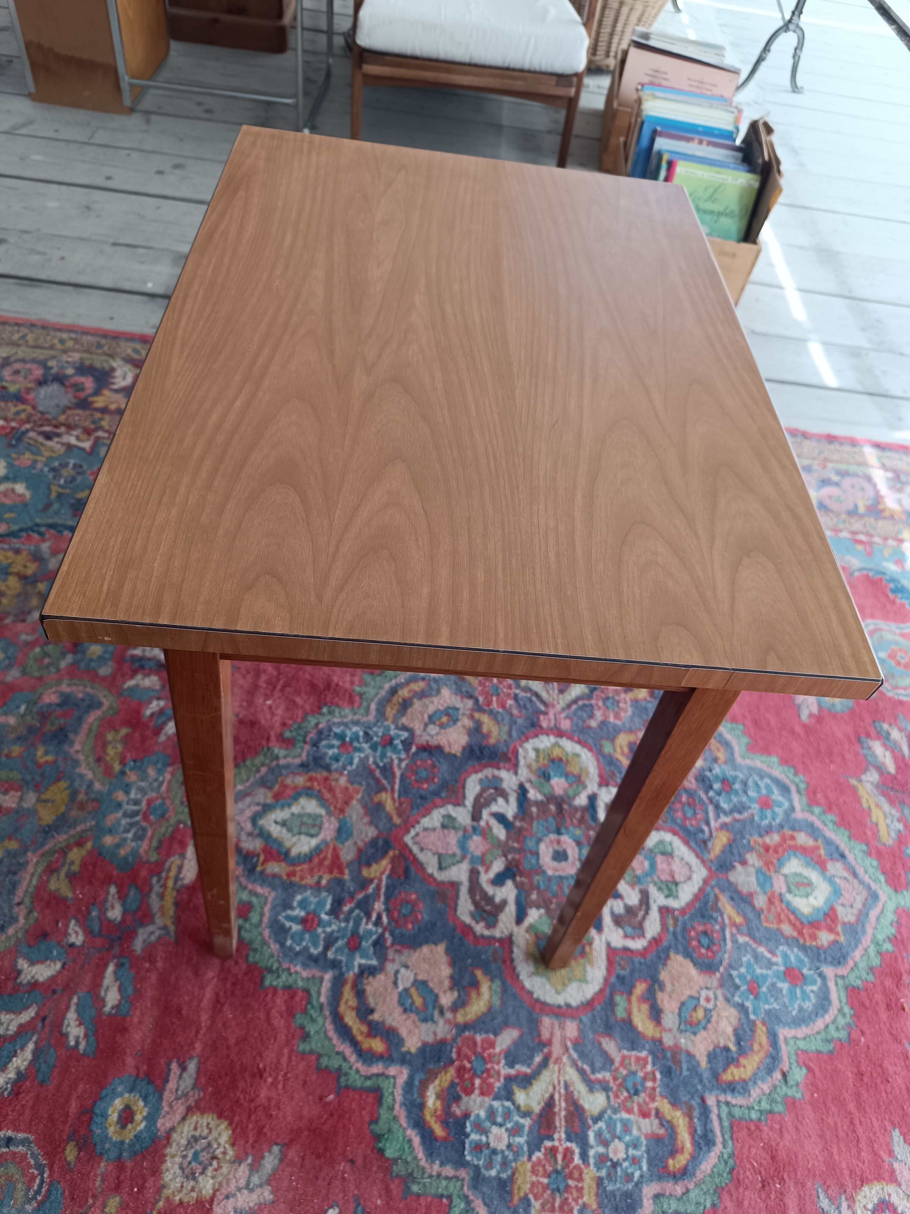Petite table vintage