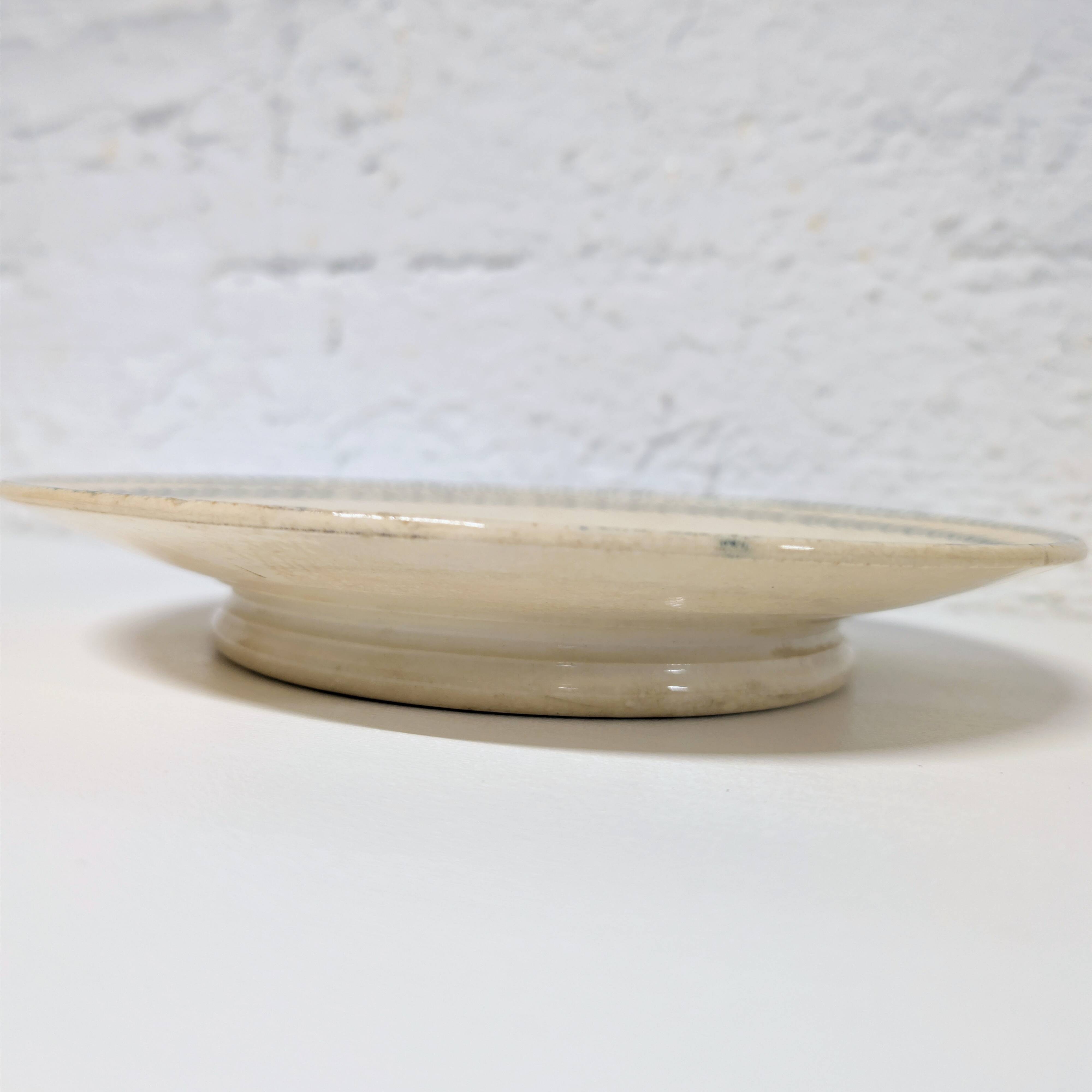 U & Cie Sarreguemines pedestal plate - Carlos model