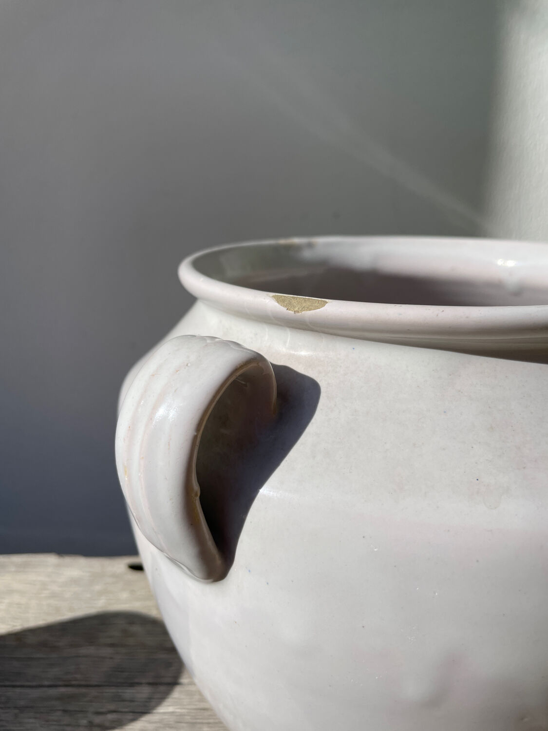 White ceramic flowerpot