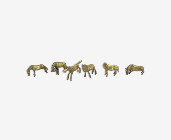 Lot de 6 petits chevaux en bronze