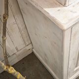 Buffet with 2 glass doors