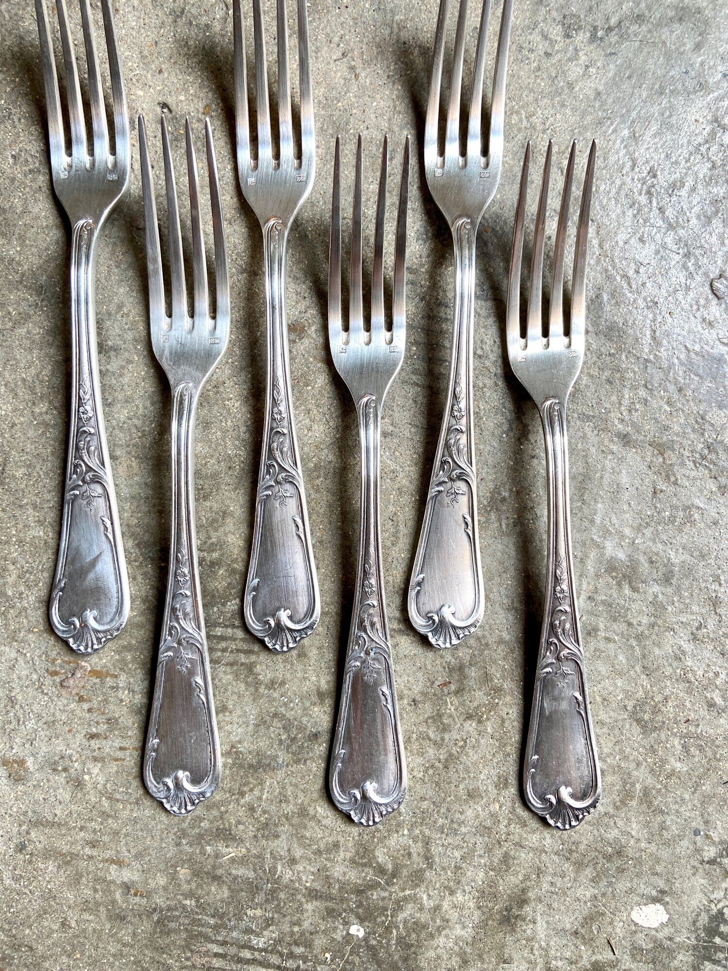 6 silver metal forks